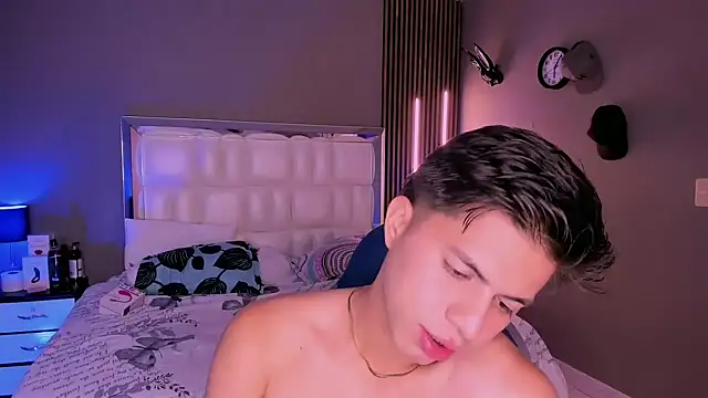 Snapshot of Niicky1_ chatting on March 21, 9:45 pm Niicky1 online show from March 21, 9:45 pm