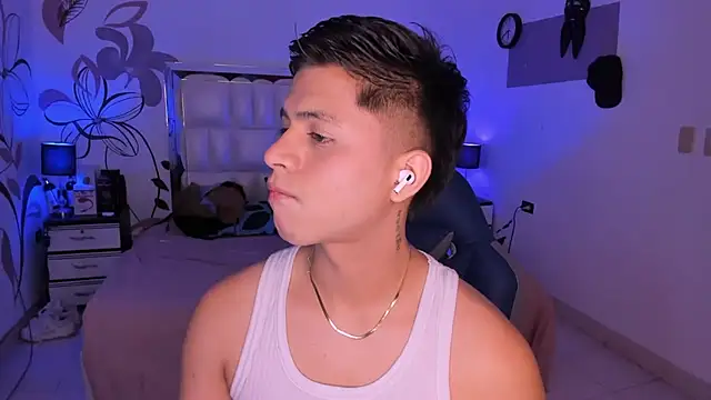 Snapshot of Niicky1_ chatting on January 30, 8:31 pm Niicky1 online show from January 30, 8:31 pm