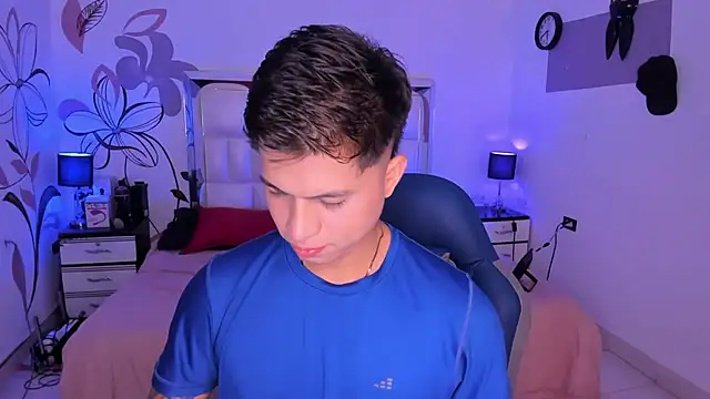 Snapshot of Niicky1_ chatting on January 28, 8:26 pm Niicky1 online show from January 28, 8:26 pm