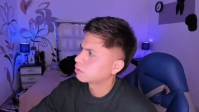 Snapshot of Niicky1_ chatting on January 26, 8:34 pm Niicky1 online show from January 26, 8:34 pm