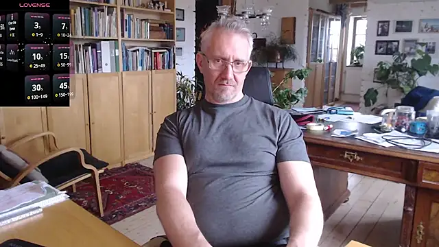 tom-swede online show from February 2, 2:02 pm