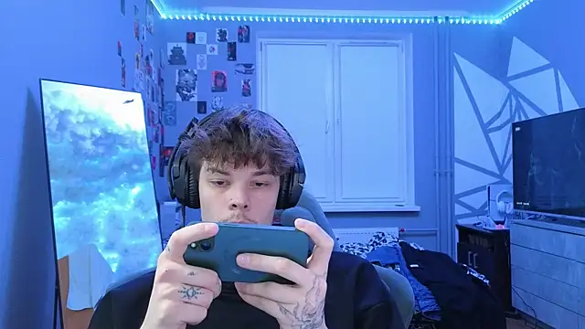 DENIS HERE online show from February 20, 4:25 pm