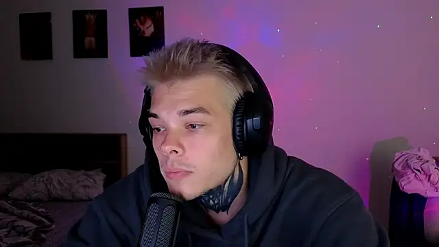 DENIS HERE online show from September 8, 10:53 pm