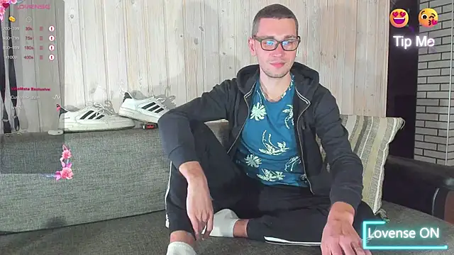 MikeBolivarus online show from February 9, 8:13 pm