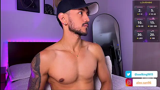 AxelKing1326 online show from October 29, 10:34 pm