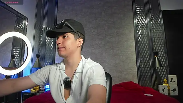 Brat  online show from October 28, 8:33 pm