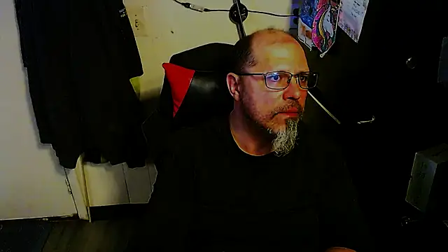 KrazyLegz online show from March 19, 9:51 pm