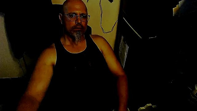 KrazyLegz online show from May 24, 8:04 pm