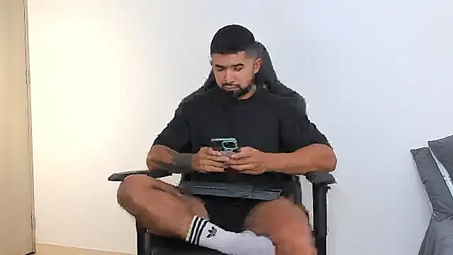 ethaanjones online show from February 20, 6:57 pm