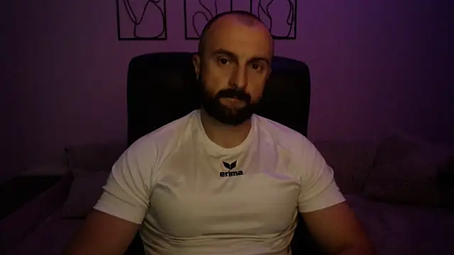 brindlefly6969 online show from June 20, 3:17 pm