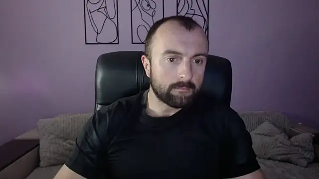 brindlefly6969 online show from June 16, 10:39 am
