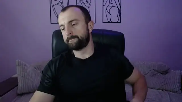 brindlefly6969 online show from June 15, 10:29 am