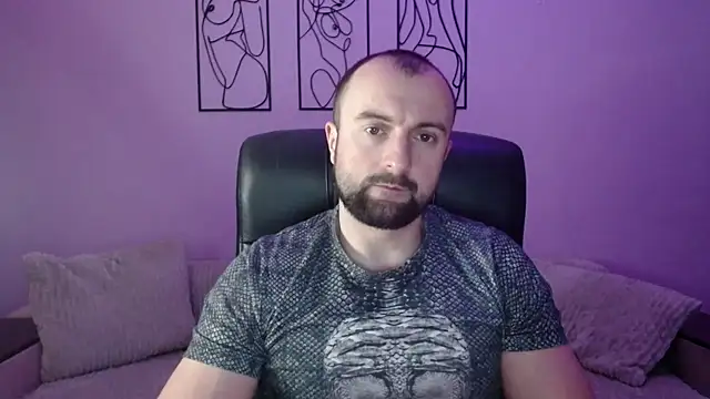 brindlefly6969 online show from February 9, 11:37 am