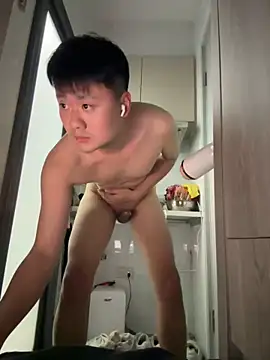 trliiiigh online show from December 7, 4:36 pm