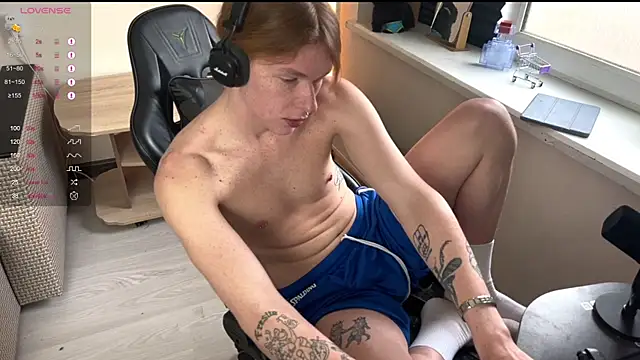 carthylovvve online show from April 18, 10:49 am