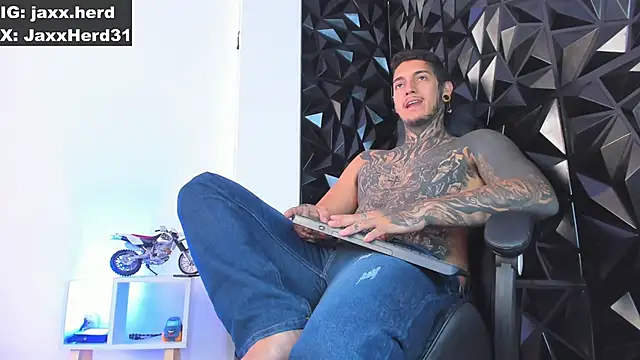 JAXXXONHERD online show from February 12, 4:00 pm