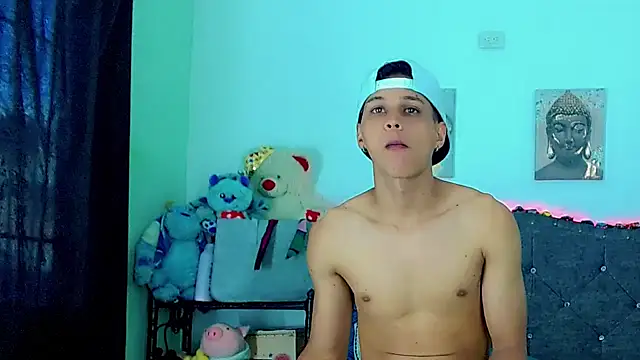 Liamscott  online show from February 23, 9:16 pm