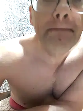 Snapshot of handsomeguy0729 chatting on December 31, 1:52 pm handsomeguy0729 online show from December 31, 1:52 pm