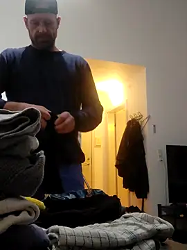 eltoulou online show from February 2, 10:39 pm