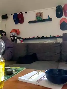 eltoulou online show from January 8, 1:52 pm