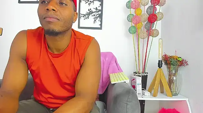 bigcock latin1 online show from February 20, 3:12 am