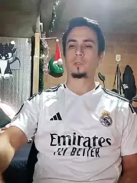 Snapshot of Rejy1992 chatting on December 18, 3:26 am Rejy1992 online show from December 18, 3:26 am