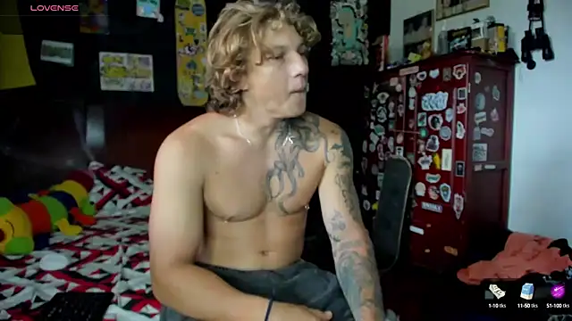 Tom Krakow online show from October 25, 9:05 pm