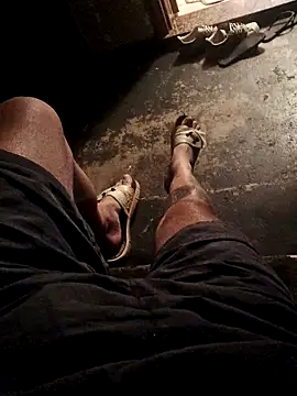 dredre1069 online show from April 20, 3:42 am