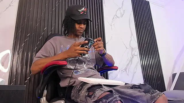 BRYXXXON1 online show from September 22, 5:45 pm