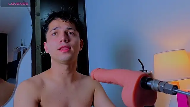 Issac james  online show from December 3, 5:35 am