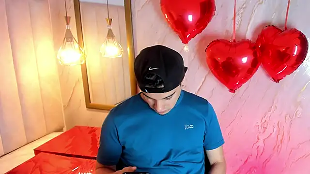 Maximo   online show from February 15, 9:34 pm