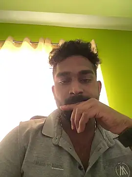 Handsomehunk 4U online show from December 5, 6:43 am