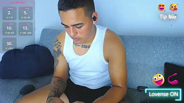 Latino Junge online show from February 6, 1:10 pm