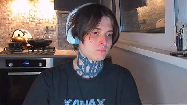  torfin  online show from March 26, 11:53 pm