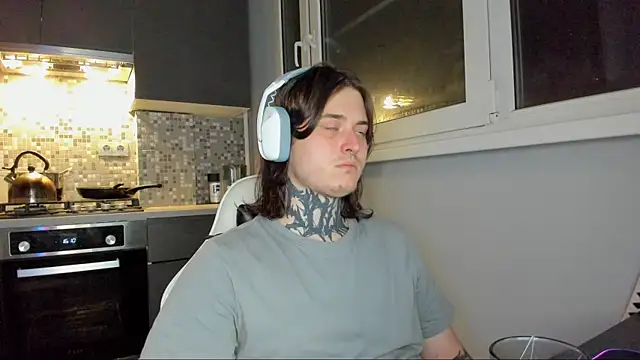  torfin  online show from December 4, 9:35 pm