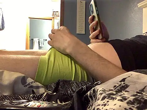 Snapshot of Hebrewhammers42 chatting on February 6, 3:37 am Hebrewhammers42 online show from February 6, 3:37 am