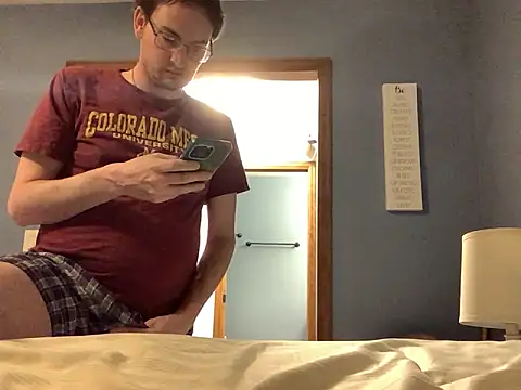 Snapshot of Hebrewhammers42 chatting on March 19, 3:30 am Hebrewhammers42 online show from March 19, 3:30 am