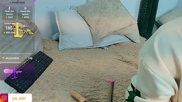 Snapshot of Levii_Ackermann chatting on March 5, 12:16 am Levii Ackermann online show from March 5, 12:16 am