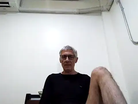 Snapshot of BIGUNCUTHARDCOCK chatting on February 13, 10:34 am BIGUNCUTHARDCOCK online show from February 13, 10:34 am