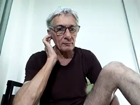 Snapshot of BIGUNCUTHARDCOCK chatting on March 9, 11:14 am BIGUNCUTHARDCOCK online show from March 9, 11:14 am