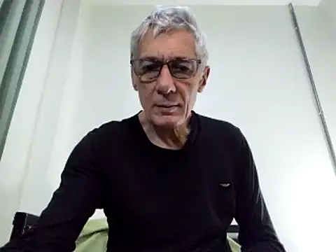 Snapshot of BIGUNCUTHARDCOCK chatting on January 24, 12:42 am BIGUNCUTHARDCOCK online show from January 24, 12:42 am