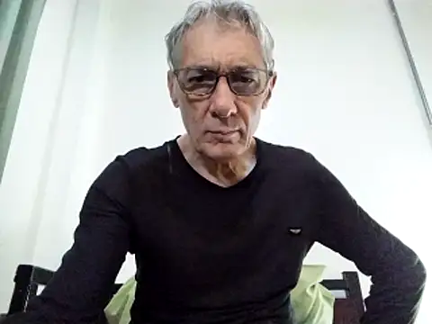 Snapshot of BIGUNCUTHARDCOCK chatting on January 31, 12:39 am BIGUNCUTHARDCOCK online show from January 31, 12:39 am