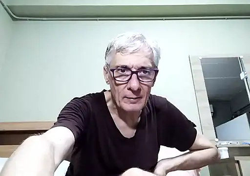 Snapshot of BIGUNCUTHARDCOCK chatting on September 30, 1:36 pm BIGUNCUTHARDCOCK online show from September 30, 1:36 pm
