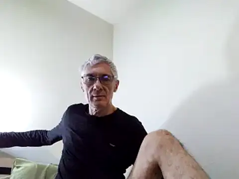 Snapshot of BIGUNCUTHARDCOCK chatting on January 22, 12:59 am BIGUNCUTHARDCOCK online show from January 22, 12:59 am