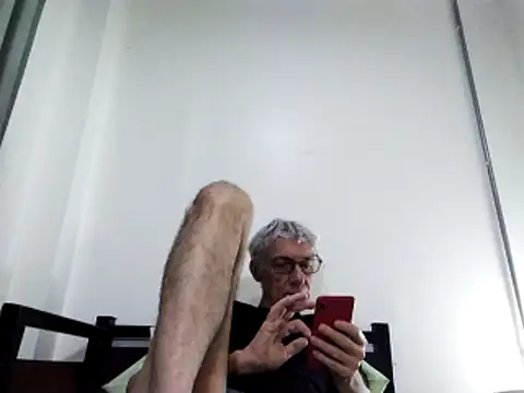 Snapshot of BIGUNCUTHARDCOCK chatting on February 23, 1:09 am BIGUNCUTHARDCOCK online show from February 23, 1:09 am