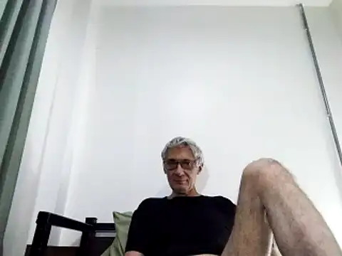 Snapshot of BIGUNCUTHARDCOCK chatting on March 21, 11:22 am BIGUNCUTHARDCOCK online show from March 21, 11:22 am
