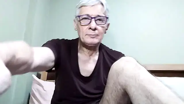 Snapshot of BIGUNCUTHARDCOCK chatting on October 1, 2:10 pm BIGUNCUTHARDCOCK online show from October 1, 2:10 pm