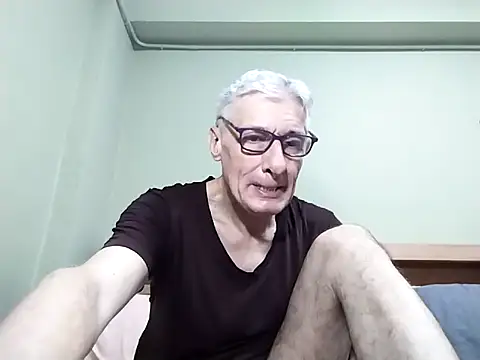Snapshot of BIGUNCUTHARDCOCK chatting on October 11, 5:11 am BIGUNCUTHARDCOCK online show from October 11, 5:11 am