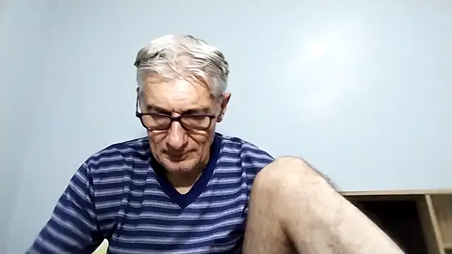 Snapshot of BIGUNCUTHARDCOCK chatting on September 13, 2:34 am BIGUNCUTHARDCOCK online show from September 13, 2:34 am