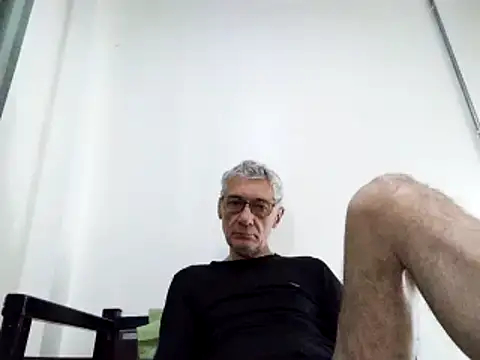 Snapshot of BIGUNCUTHARDCOCK chatting on January 11, 12:44 am BIGUNCUTHARDCOCK online show from January 11, 12:44 am